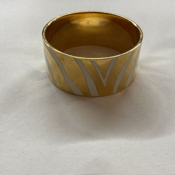 Kate Spade Gold and White Bracelet - Picture 9 of 12